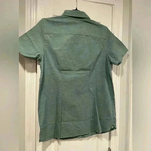 NWOT L.L. Bean Women’s Sage Green Stretch Cotton Short Sleeve Button Down - Picture 5 of 8